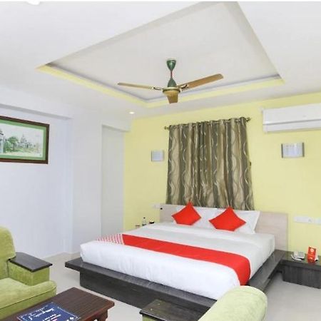Sai Golden Rooms تيروباتي المظهر الخارجي الصورة