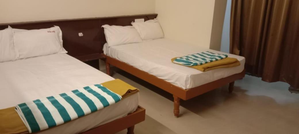 Sai Golden Rooms تيروباتي المظهر الخارجي الصورة